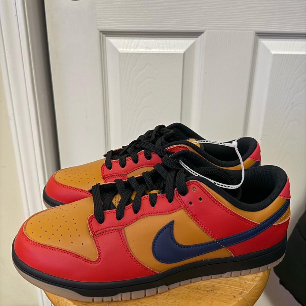 Nike dunks low size 11